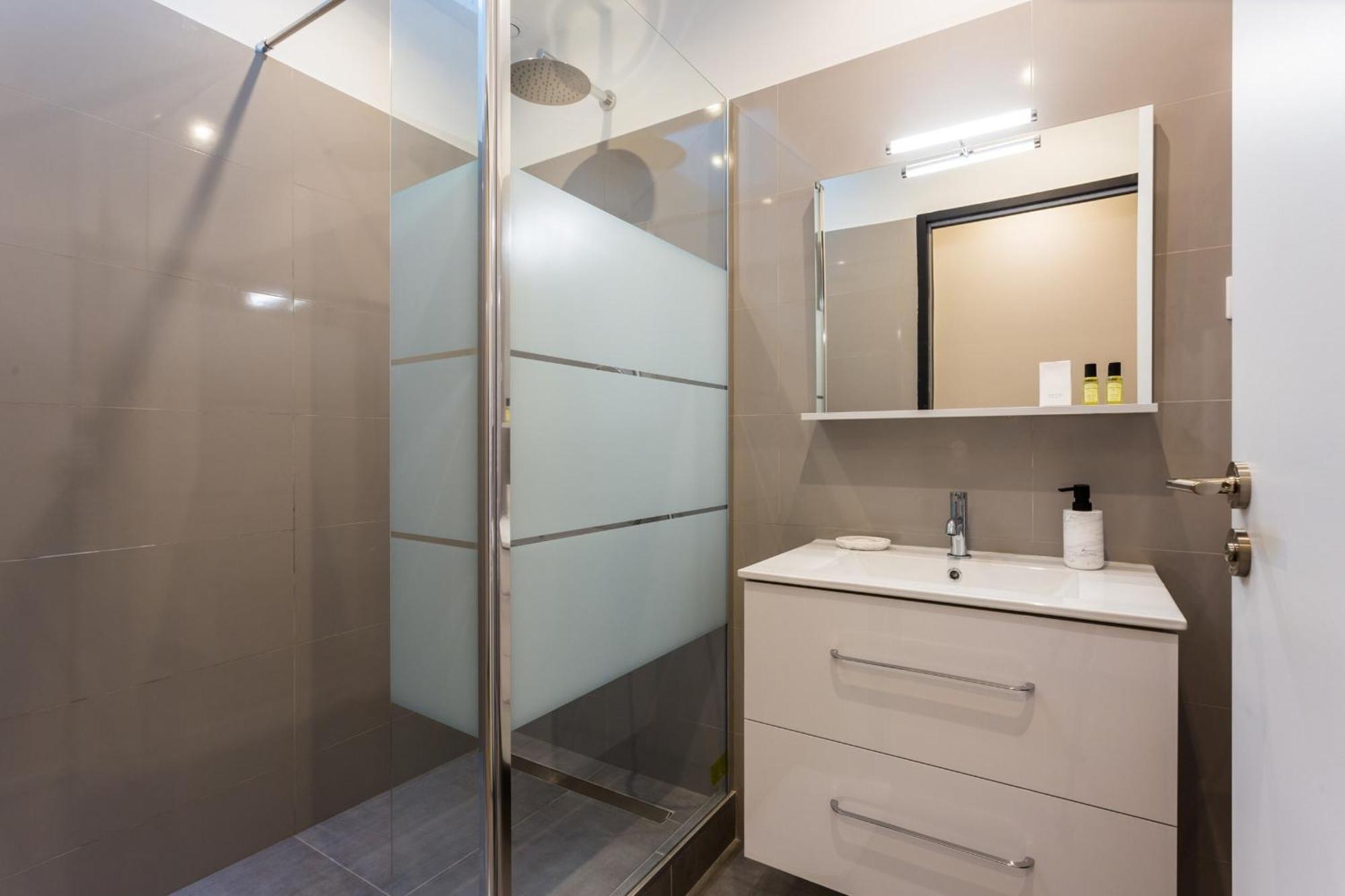 Elegance And Confort - 2Br-4P - Champs Elysees Paris Luaran gambar